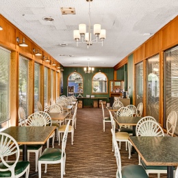 Dining Area Northern Queen Inn